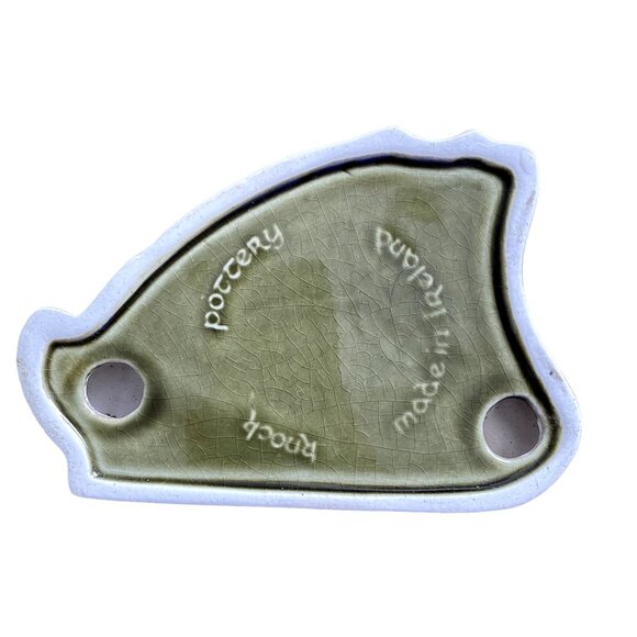 Vintage Ashtray Knock Pottery Green Ireland Celtic Pattern Harp Shape u - Picture 3 of 4